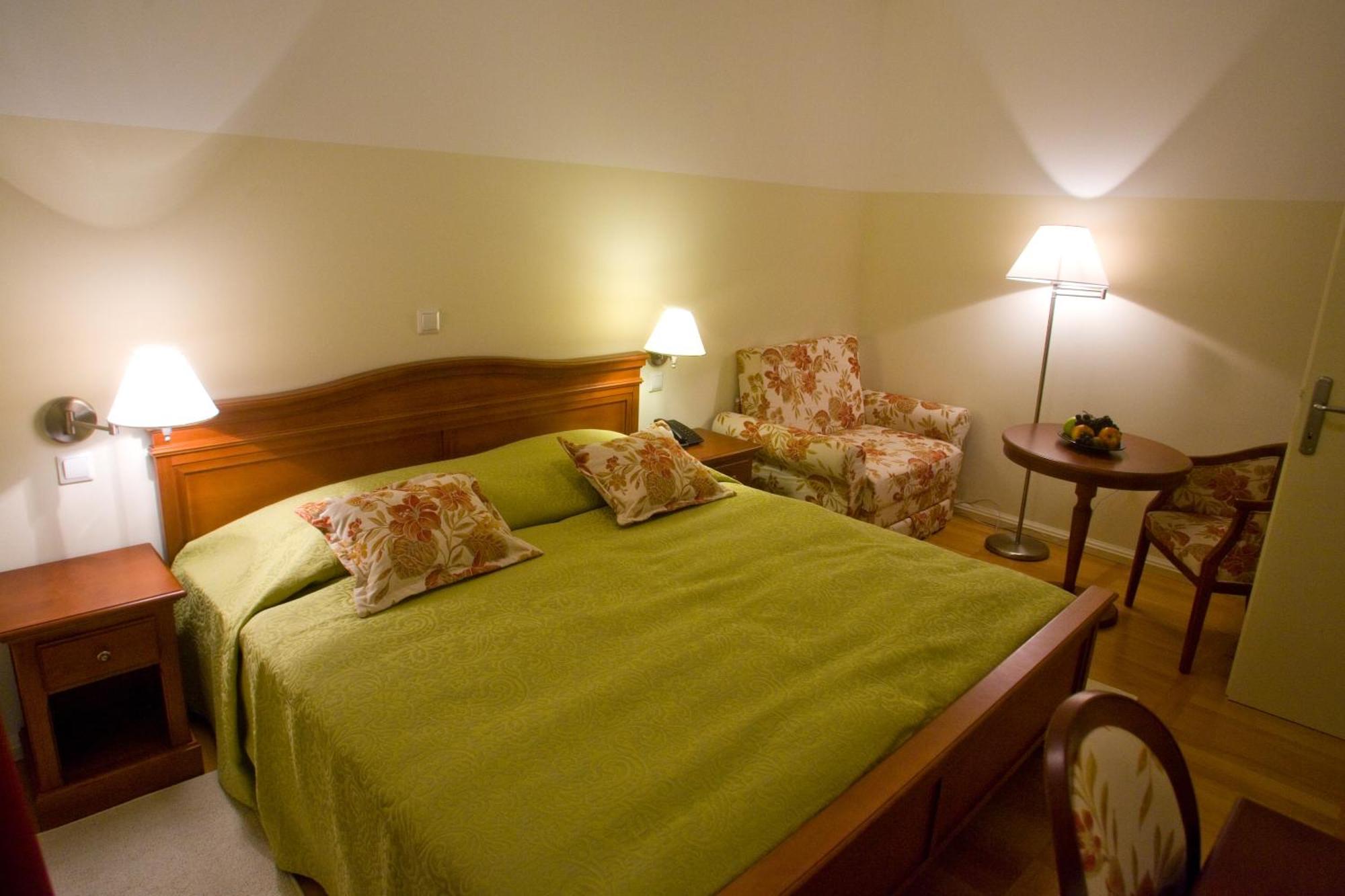 Heritage Hotel Frankopan Ogulin Extérieur photo