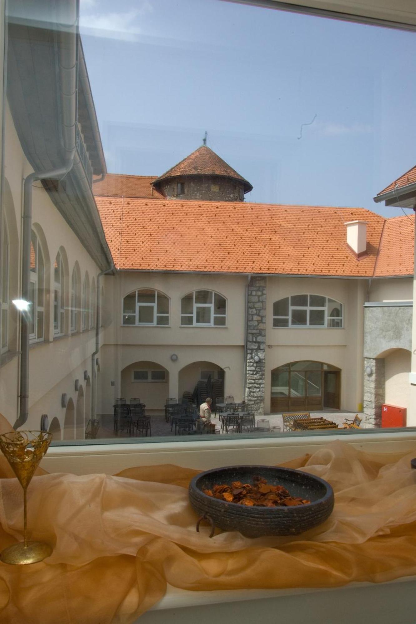 Heritage Hotel Frankopan Ogulin Extérieur photo