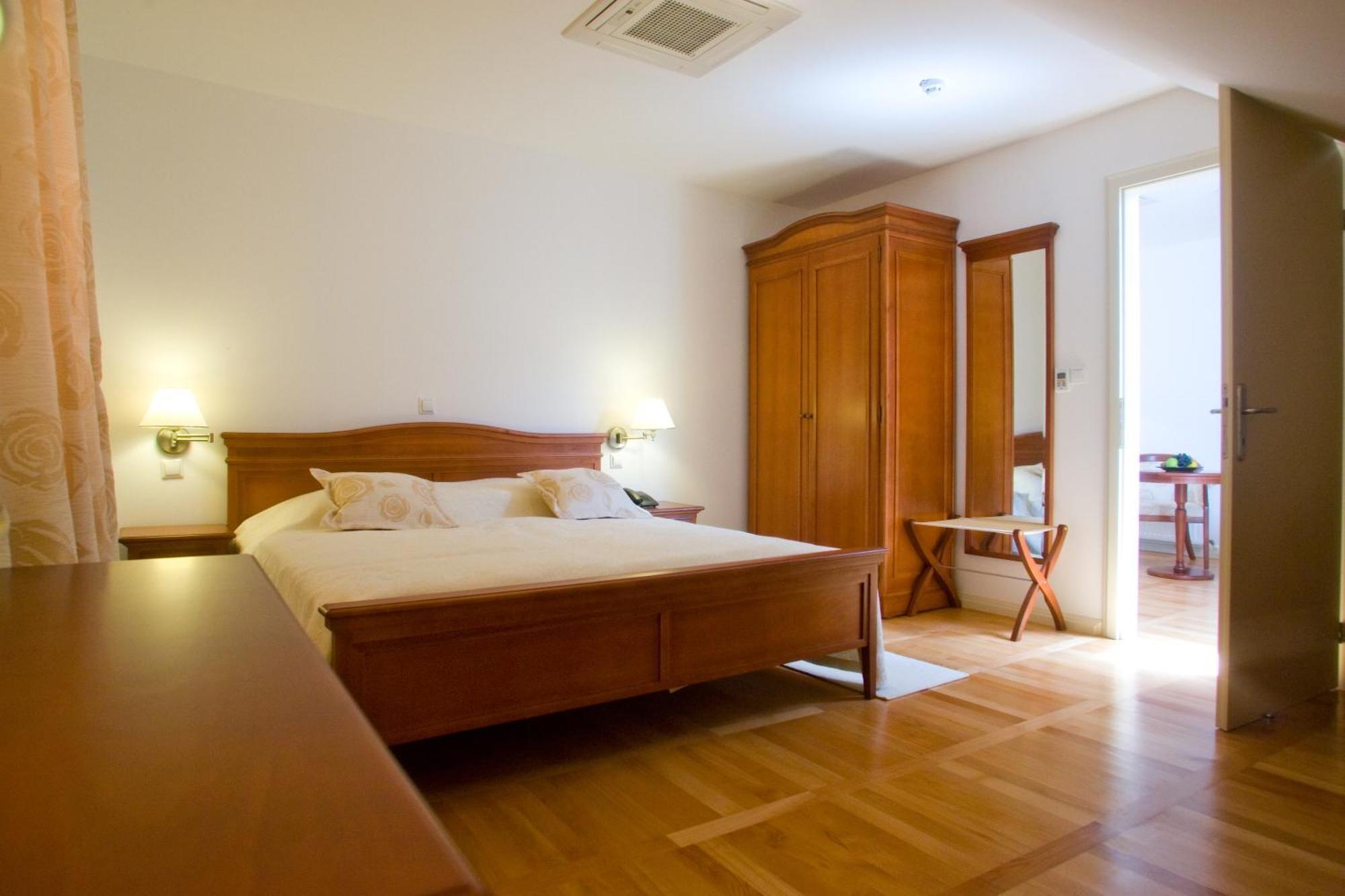 Heritage Hotel Frankopan Ogulin Extérieur photo