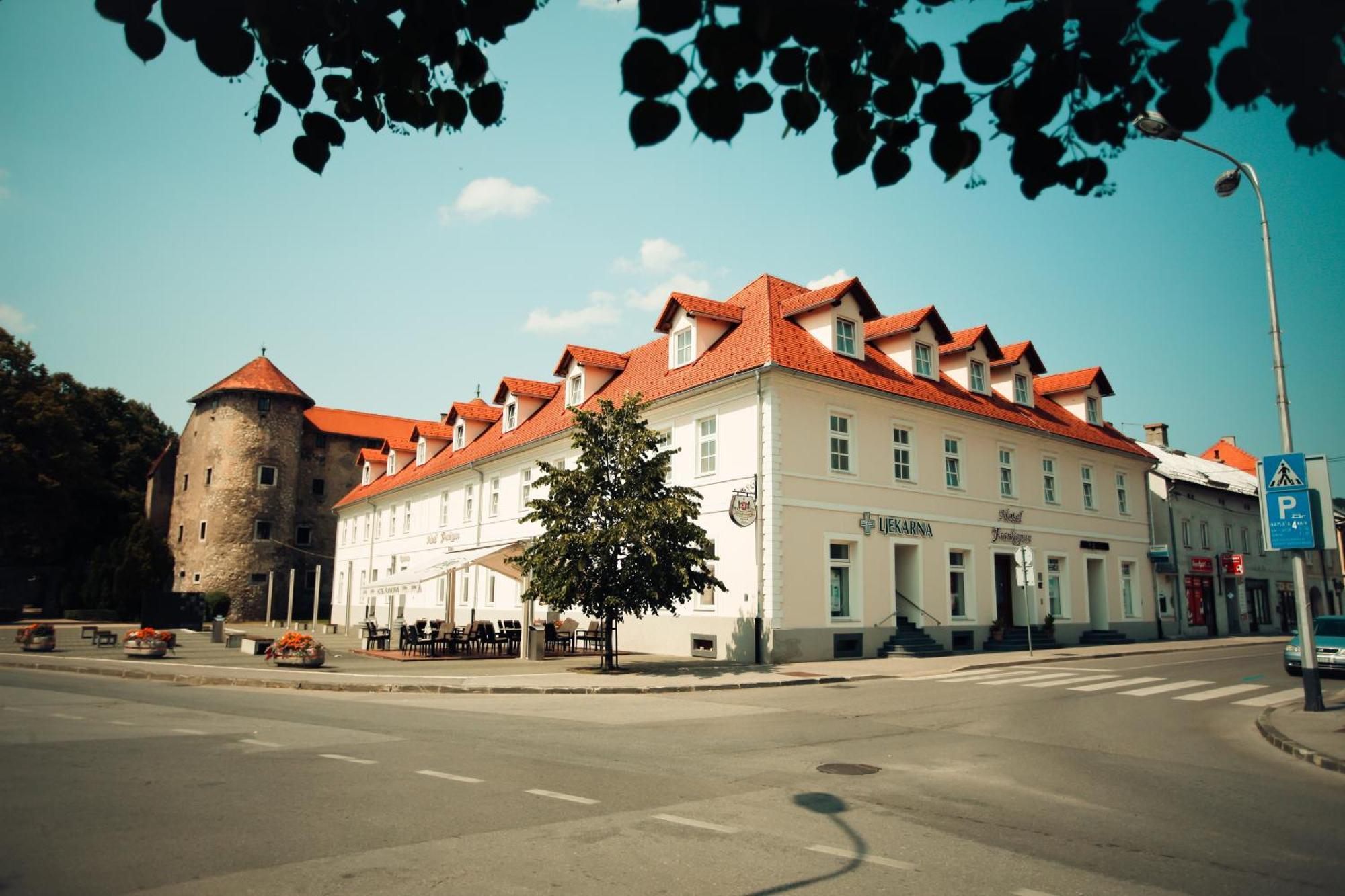 Heritage Hotel Frankopan Ogulin Extérieur photo