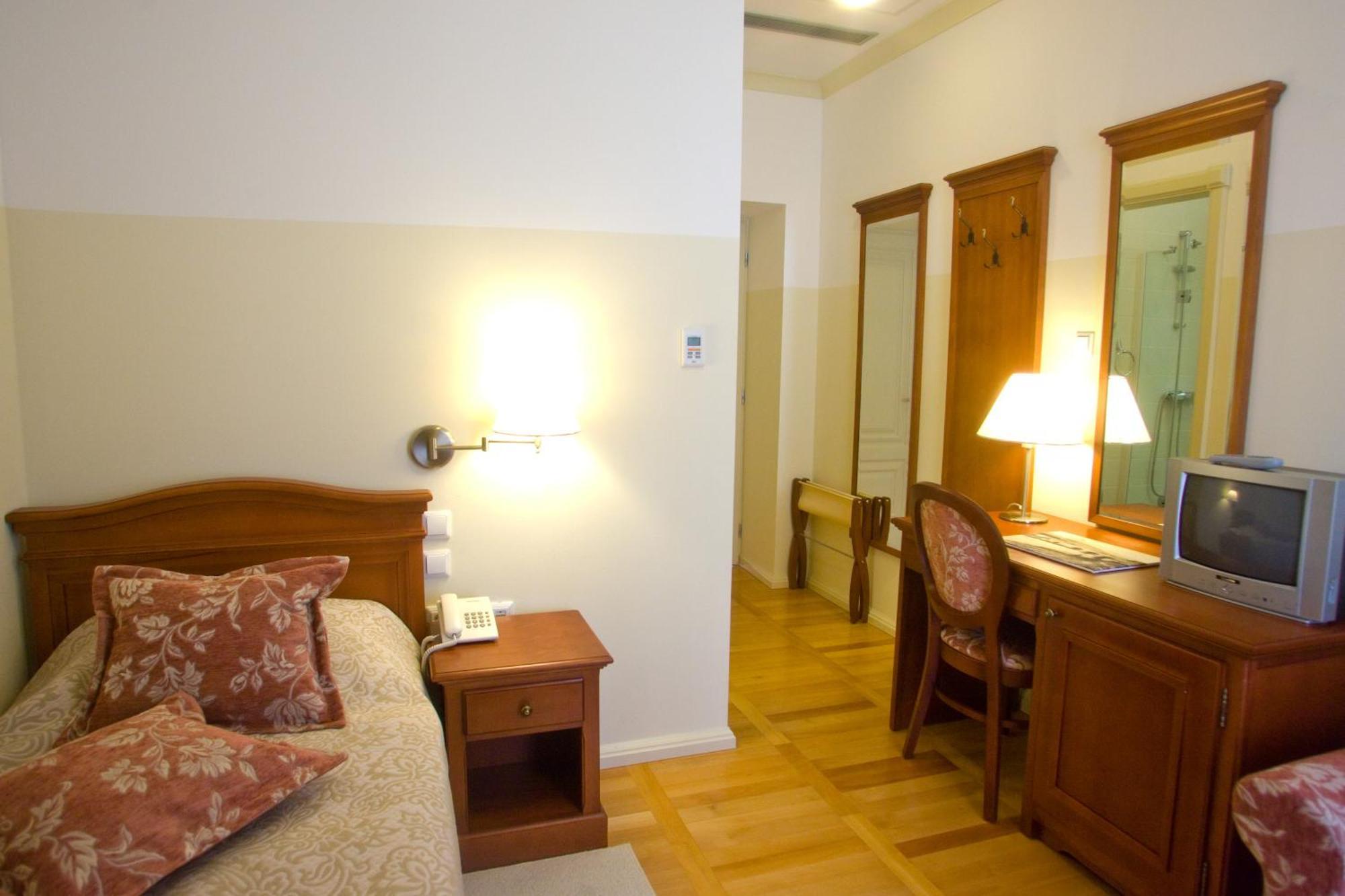 Heritage Hotel Frankopan Ogulin Extérieur photo